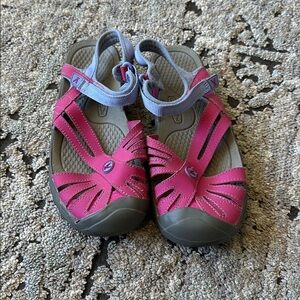 EUC pink and purple Keen Sandals